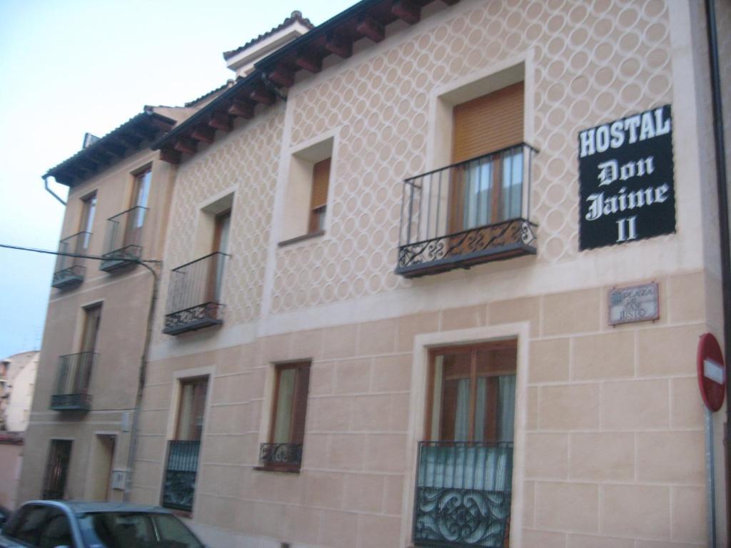 Hostal Don Jaime II Segovia Exterior photo
