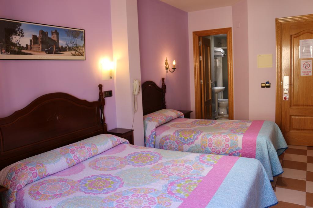 Hostal Don Jaime II Segovia Exterior photo